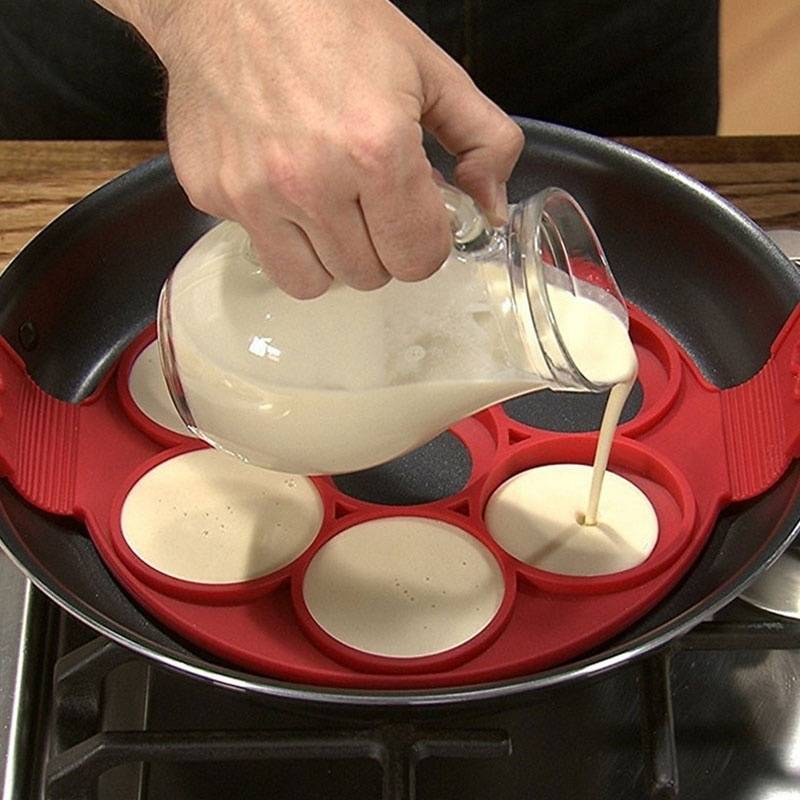 EasyFlip™ Silicone Pancake Maker