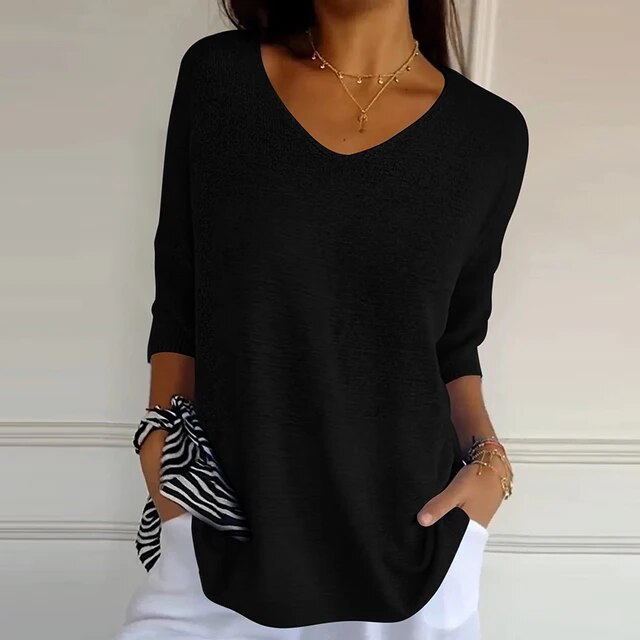 Belle - Knitted Top with V-neck