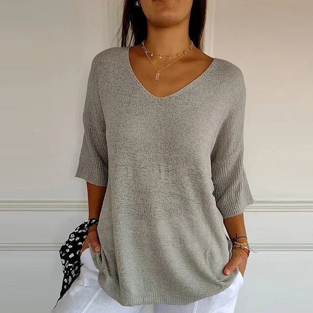 Belle - Knitted Top with V-neck